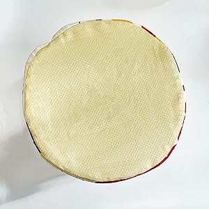 Here's a close-up of the anti-slip bottom of the noodle bowl shaped pet bed